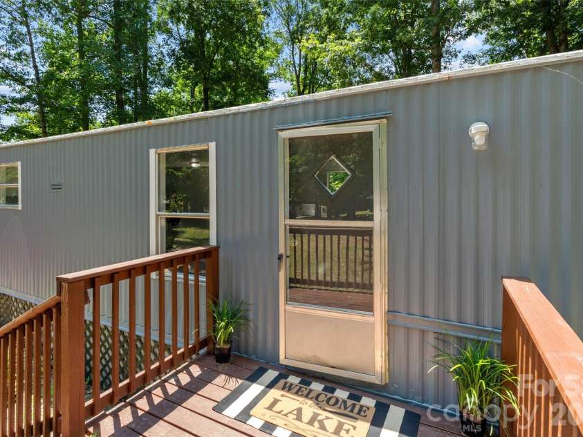 335 Lake Landing Drive, Salisbury, NC 28146.  MLS# CAR4401951, YatesRealty ID 38693. 