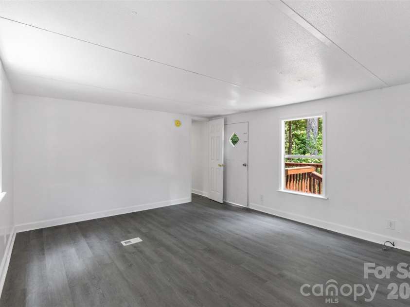 335 Lake Landing Drive, Salisbury, NC 28146.  MLS# CAR4401951, YatesRealty ID 38693. 