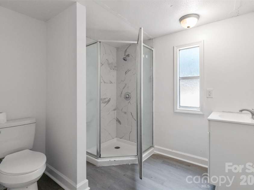 335 Lake Landing Drive, Salisbury, NC 28146.  MLS# CAR4401951, YatesRealty ID 38693. 