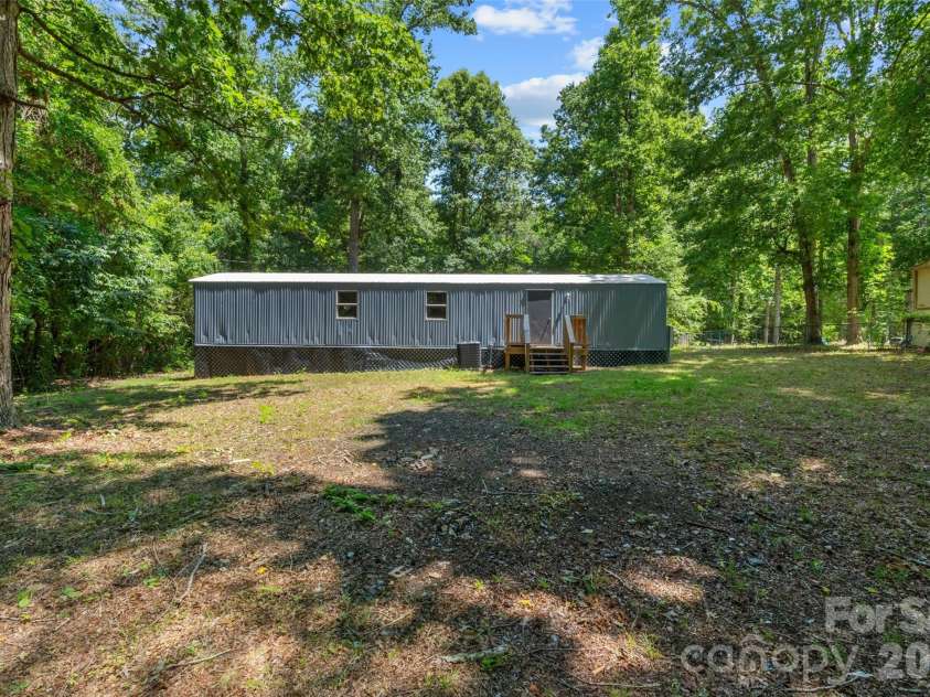 335 Lake Landing Drive, Salisbury, NC 28146.  MLS# CAR4401951, YatesRealty ID 38693. 