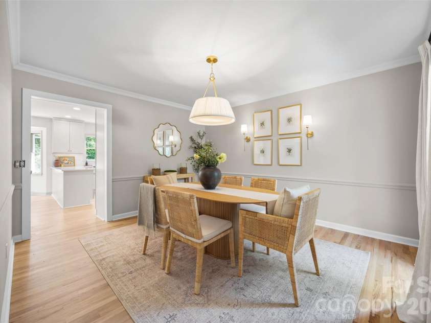 1340 Piccadilly Drive, Charlotte, NC 28211.  MLS# CAR4402510, YatesRealty ID 38694. Dining Room