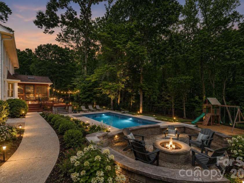 1340 Piccadilly Drive, Charlotte, NC 28211.  MLS# CAR4402510, YatesRealty ID 38694. Virtually Enhanced Backyard Reimagined