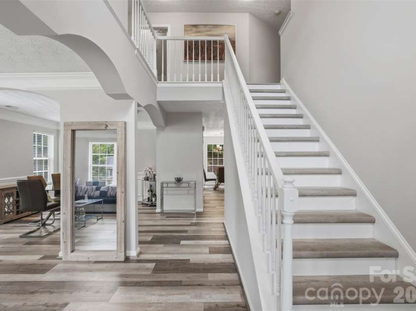 4923 Eagle Creek Drive, Charlotte, NC 28269.  MLS# CAR4397626, YatesRealty ID 38696. 