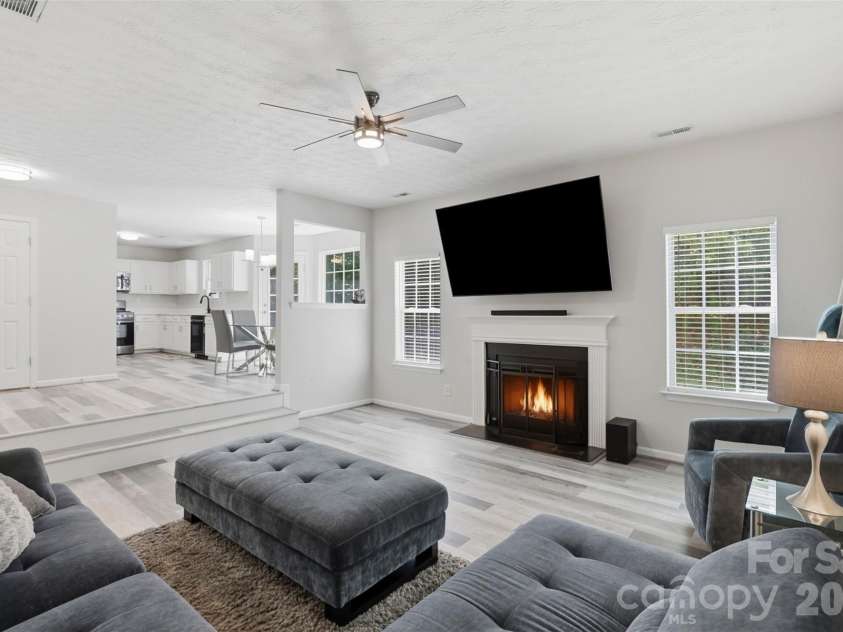 4923 Eagle Creek Drive, Charlotte, NC 28269.  MLS# CAR4397626, YatesRealty ID 38696. 