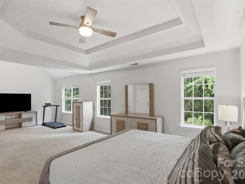 4923 Eagle Creek Drive, Charlotte, NC 28269.  MLS# CAR4397626, YatesRealty ID 38696. 