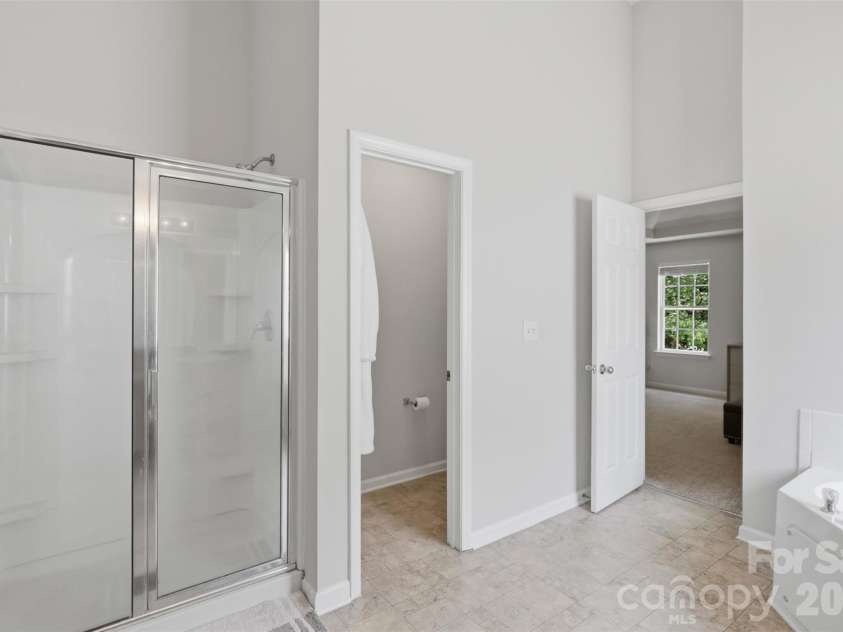 4923 Eagle Creek Drive, Charlotte, NC 28269.  MLS# CAR4397626, YatesRealty ID 38696. 