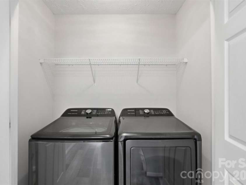 4923 Eagle Creek Drive, Charlotte, NC 28269.  MLS# CAR4397626, YatesRealty ID 38696. 