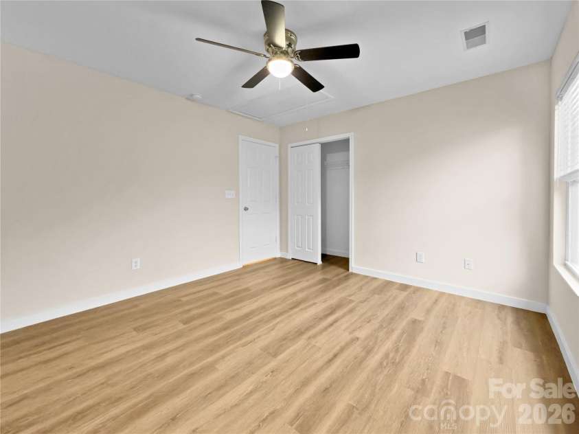 1843 Rustic Barn Drive, Huntersville, NC 28078.  MLS# CAR4391831, YatesRealty ID 38697. 