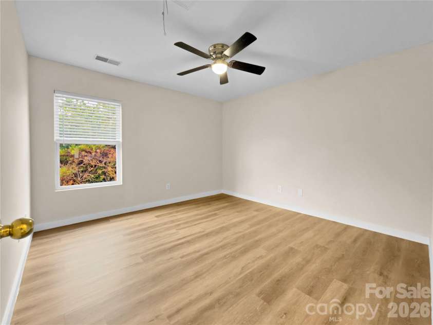 1843 Rustic Barn Drive, Huntersville, NC 28078.  MLS# CAR4391831, YatesRealty ID 38697. 