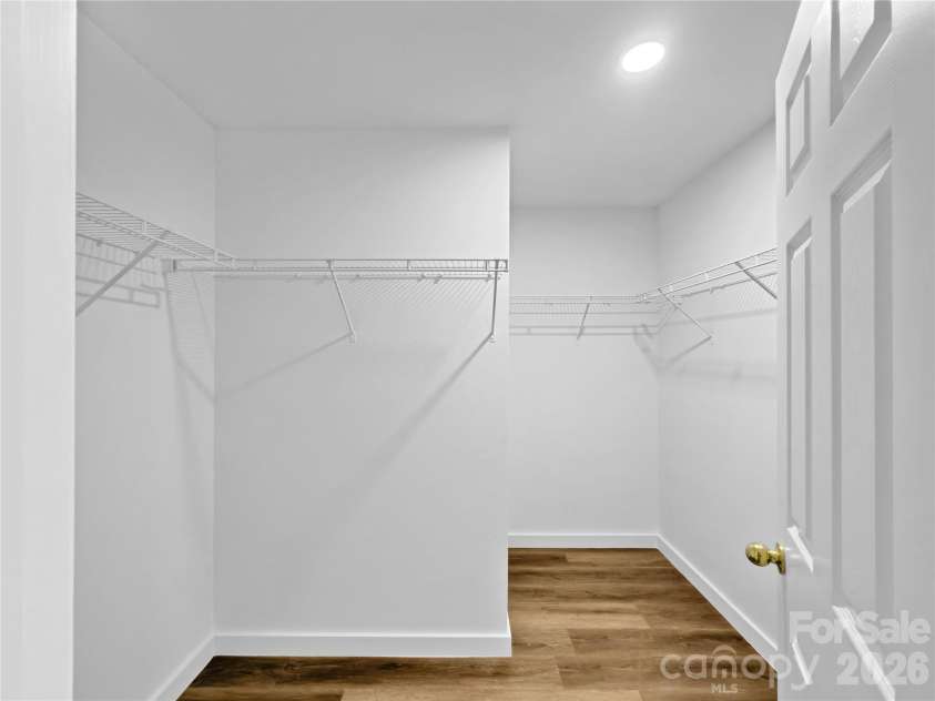 1843 Rustic Barn Drive, Huntersville, NC 28078.  MLS# CAR4391831, YatesRealty ID 38697. 