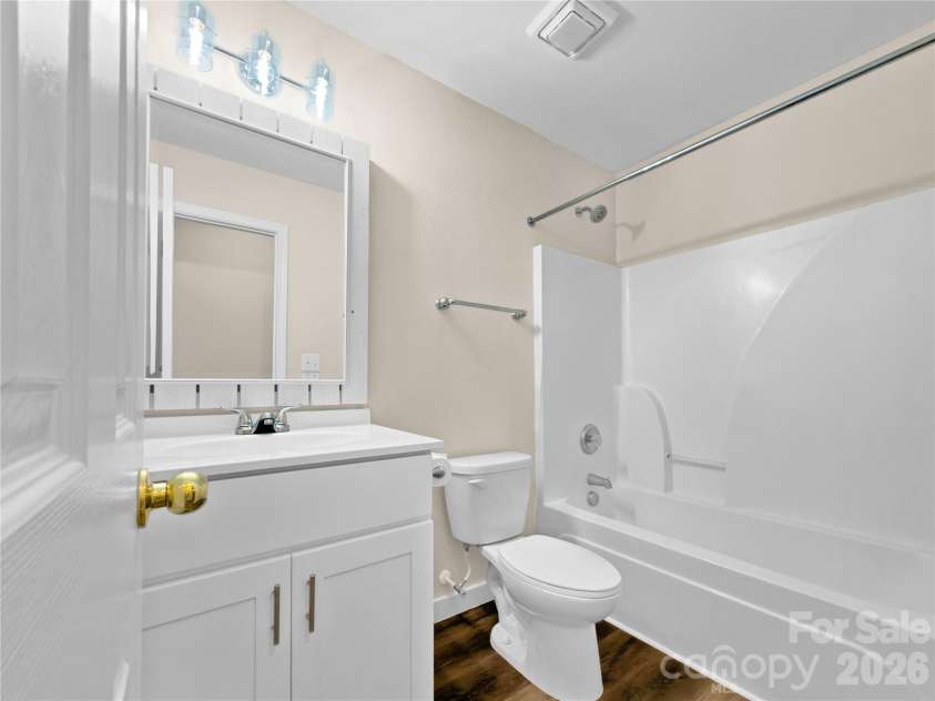 1843 Rustic Barn Drive, Huntersville, NC 28078.  MLS# CAR4391831, YatesRealty ID 38697. 