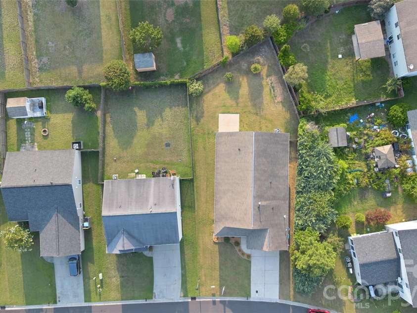 1843 Rustic Barn Drive, Huntersville, NC 28078.  MLS# CAR4391831, YatesRealty ID 38697. 