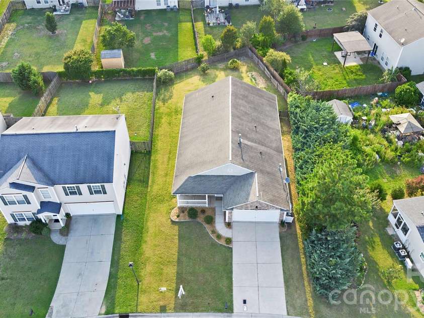 1843 Rustic Barn Drive, Huntersville, NC 28078.  MLS# CAR4391831, YatesRealty ID 38697. 