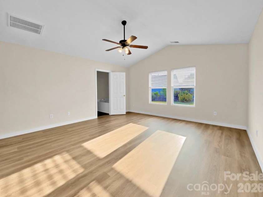 1843 Rustic Barn Drive, Huntersville, NC 28078.  MLS# CAR4391831, YatesRealty ID 38697. 