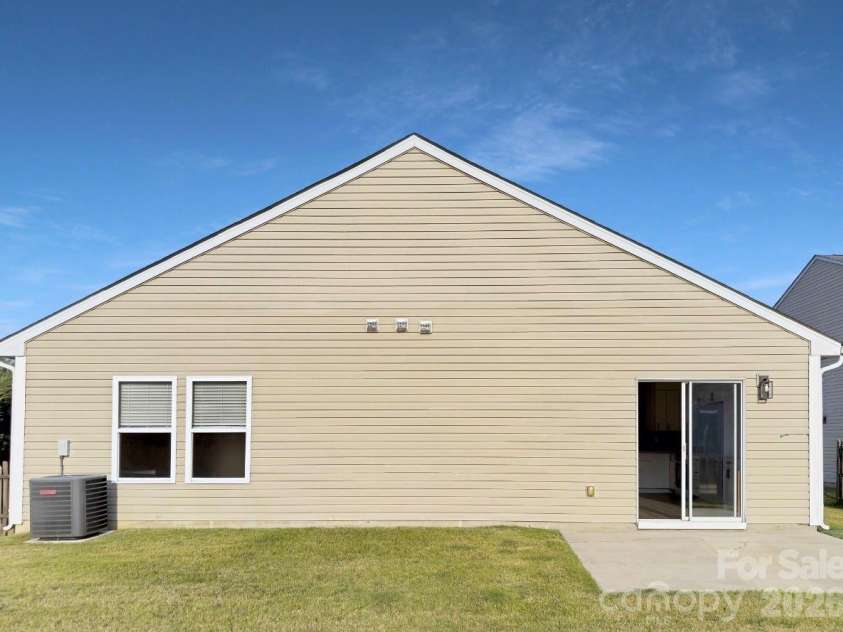 1843 Rustic Barn Drive, Huntersville, NC 28078.  MLS# CAR4391831, YatesRealty ID 38697. 