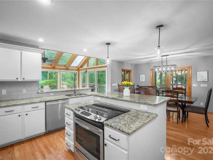 122 Mountain Harbor Drive, Lexington, NC 27292.  MLS# CAR4313549, YatesRealty ID 387. 