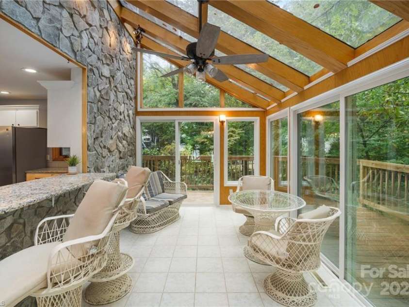 122 Mountain Harbor Drive, Lexington, NC 27292.  MLS# CAR4313549, YatesRealty ID 387. 