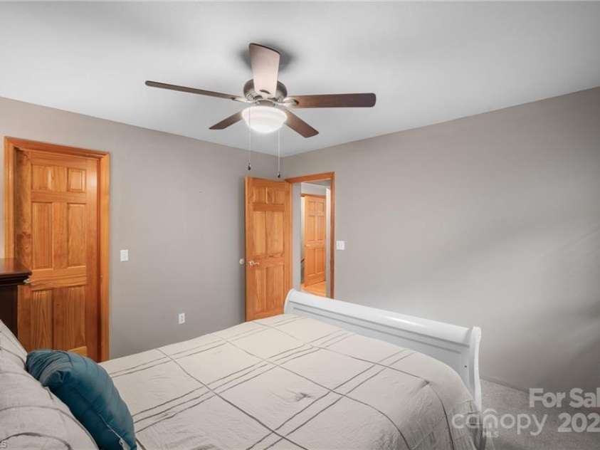 122 Mountain Harbor Drive, Lexington, NC 27292.  MLS# CAR4313549, YatesRealty ID 387. 