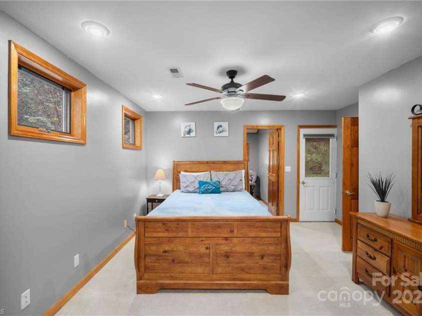 122 Mountain Harbor Drive, Lexington, NC 27292.  MLS# CAR4313549, YatesRealty ID 387. 