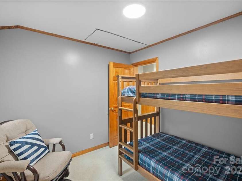 122 Mountain Harbor Drive, Lexington, NC 27292.  MLS# CAR4313549, YatesRealty ID 387. 