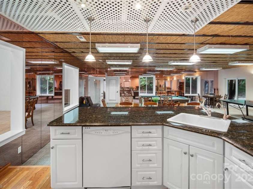 122 Mountain Harbor Drive, Lexington, NC 27292.  MLS# CAR4313549, YatesRealty ID 387. 