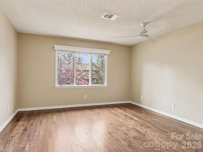 457 Crowfields Drive, Asheville, NC 28803.  MLS# CAR4357281, YatesRealty ID 3870. 