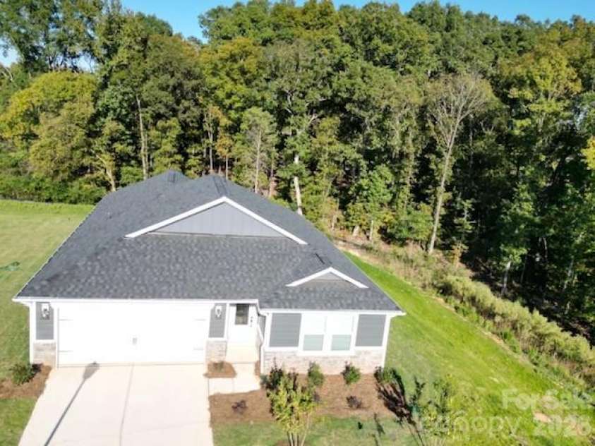 533 Creston Place Drive, Monroe, NC 28110.  MLS# CAR4400939, YatesRealty ID 38701. 