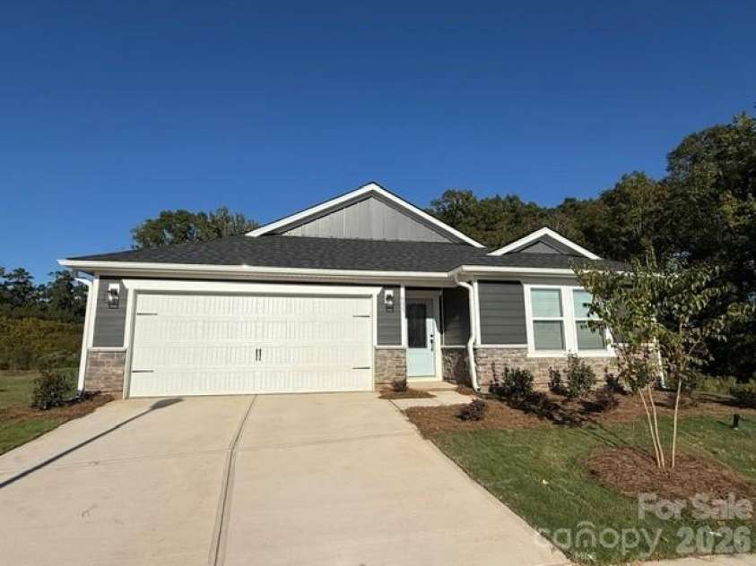 533 Creston Place Drive, Monroe, NC 28110.  MLS# CAR4400939, YatesRealty ID 38701. 