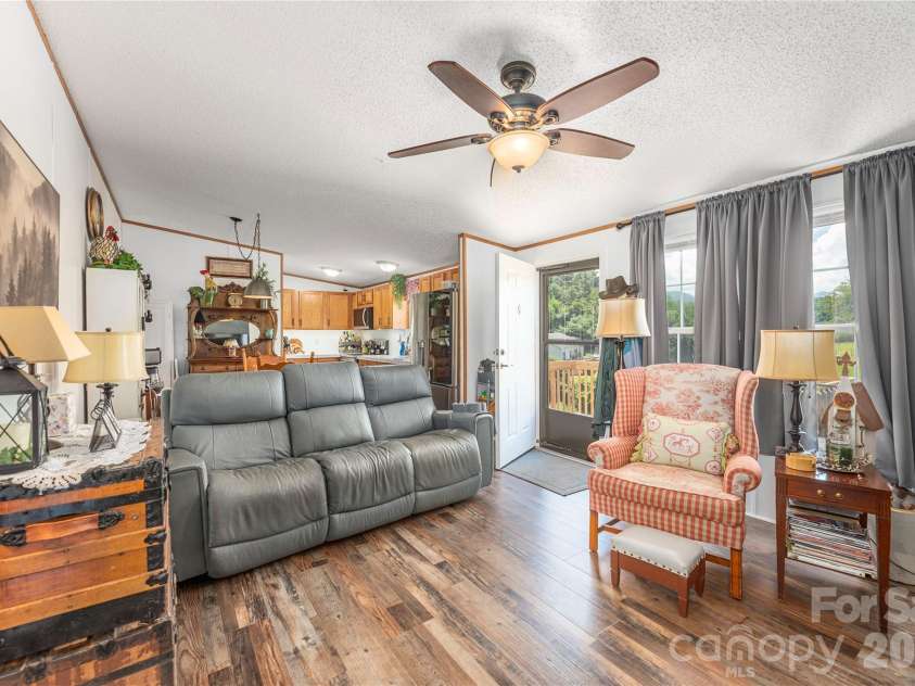 40 Farmstead Road, Leicester, NC 28748.  MLS# CAR4404206, YatesRealty ID 38703. 