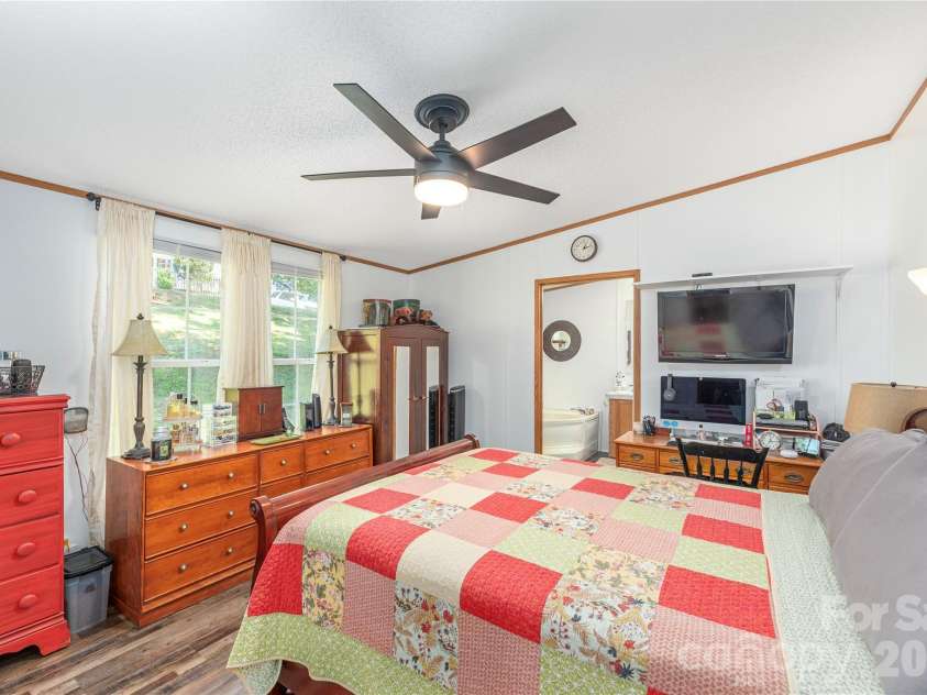 40 Farmstead Road, Leicester, NC 28748.  MLS# CAR4404206, YatesRealty ID 38703. 