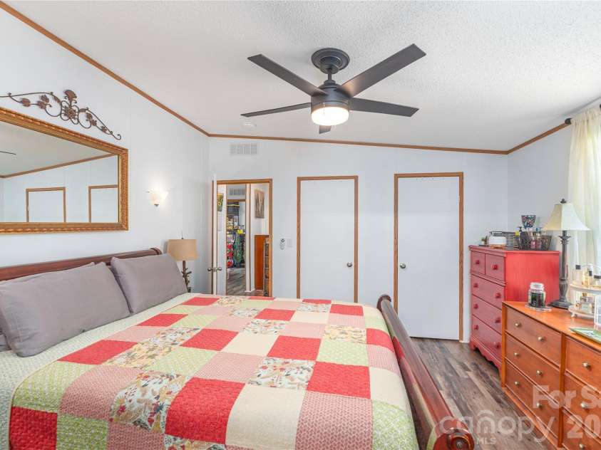 40 Farmstead Road, Leicester, NC 28748.  MLS# CAR4404206, YatesRealty ID 38703. 