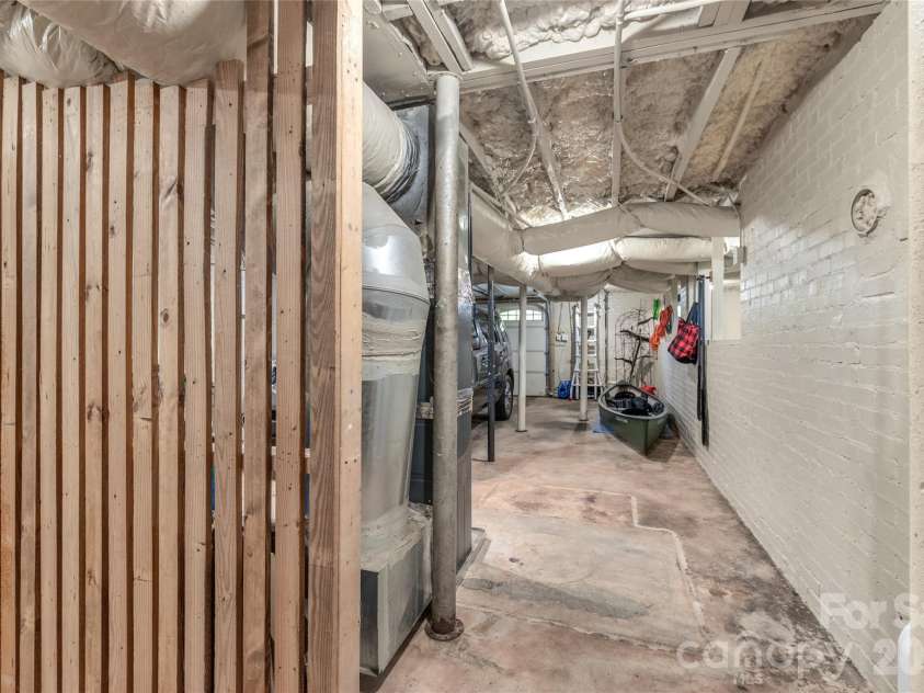 600 Central Avenue, Belmont, NC 28012.  MLS# CAR4375573, YatesRealty ID 38704. Basement Garage Plus Space for Storage