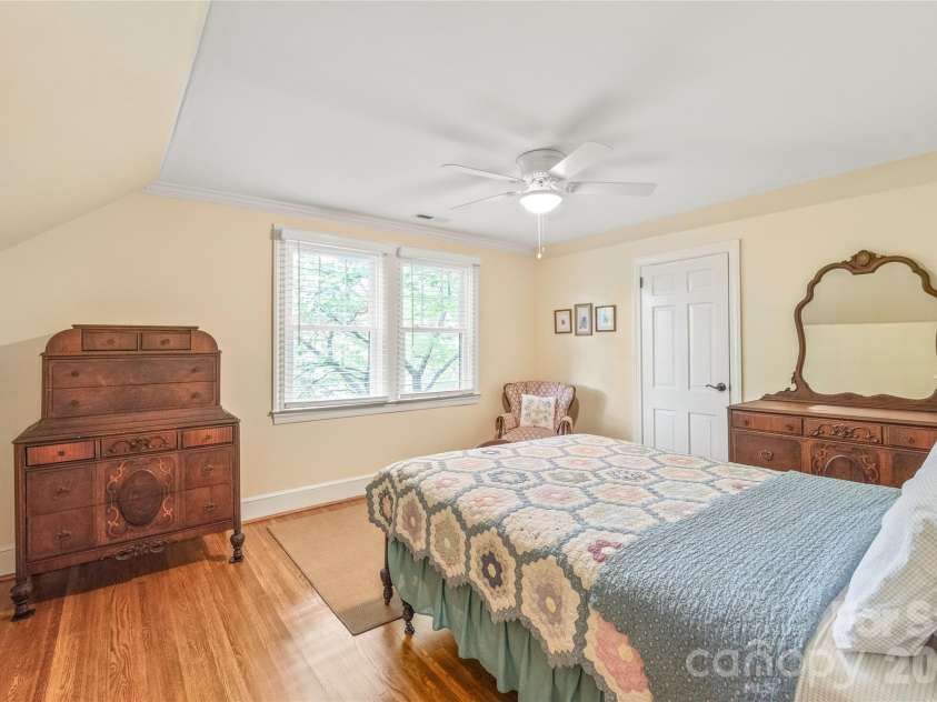 600 Central Avenue, Belmont, NC 28012.  MLS# CAR4375573, YatesRealty ID 38704. Bedroom 4