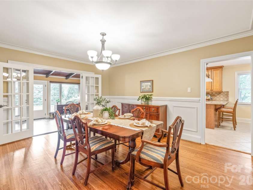600 Central Avenue, Belmont, NC 28012.  MLS# CAR4375573, YatesRealty ID 38704. Dining Room