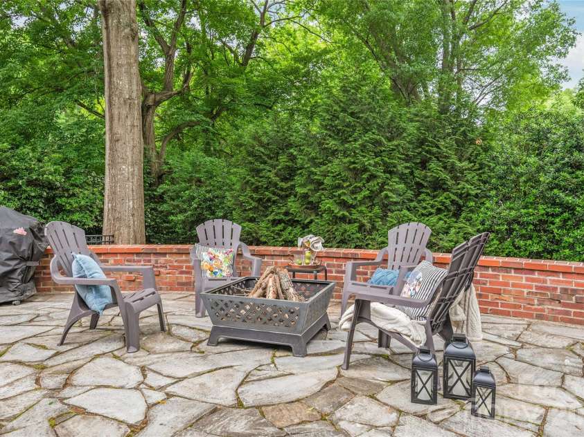 600 Central Avenue, Belmont, NC 28012.  MLS# CAR4375573, YatesRealty ID 38704. Large Back Patio