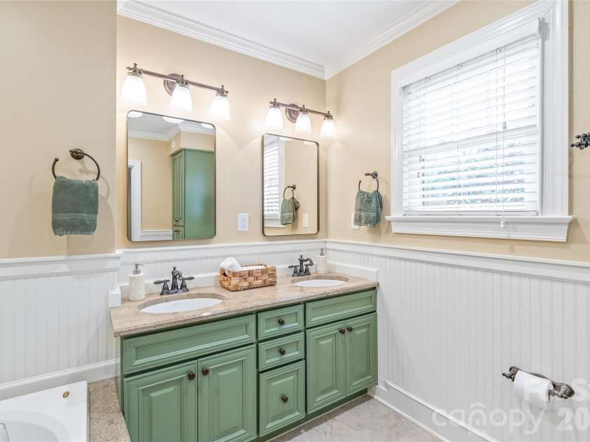 600 Central Avenue, Belmont, NC 28012.  MLS# CAR4375573, YatesRealty ID 38704. Primary Bathroom Dual Sinks