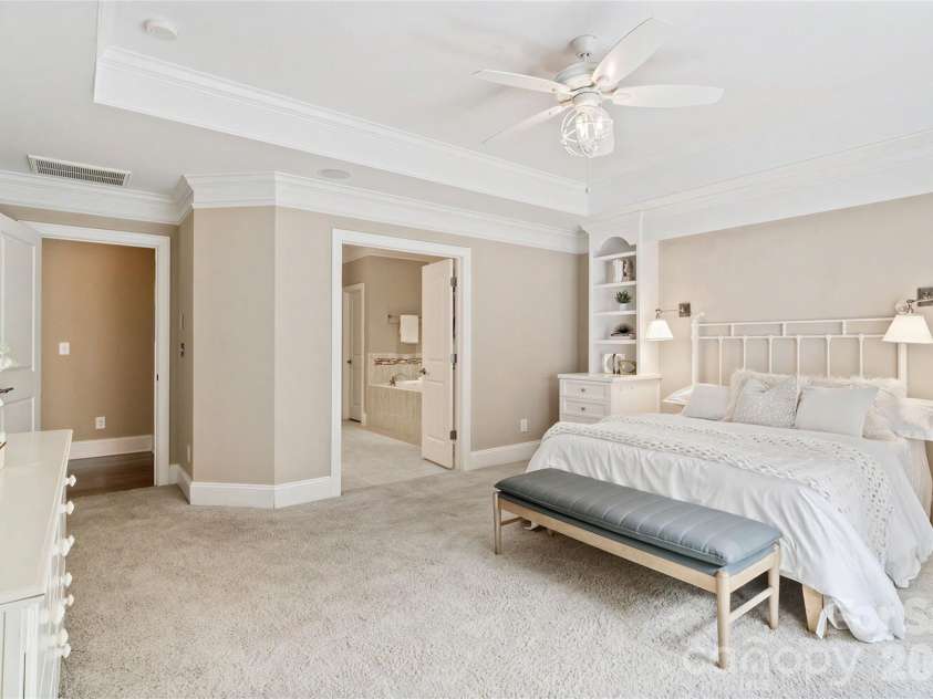 5125 Pansley Drive, Charlotte, NC 28226.  MLS# CAR4401320, YatesRealty ID 38705. 