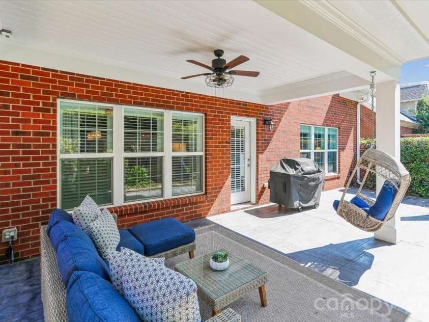 5125 Pansley Drive, Charlotte, NC 28226.  MLS# CAR4401320, YatesRealty ID 38705. Covered Patio