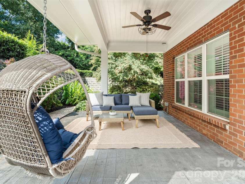 5125 Pansley Drive, Charlotte, NC 28226.  MLS# CAR4401320, YatesRealty ID 38705. Patio