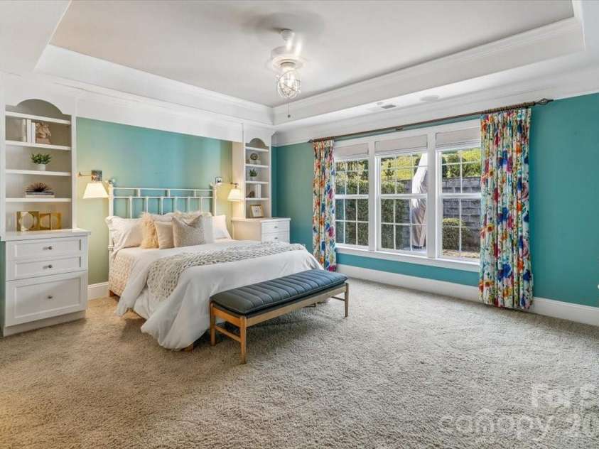 5125 Pansley Drive, Charlotte, NC 28226.  MLS# CAR4401320, YatesRealty ID 38705. Primary bedroom