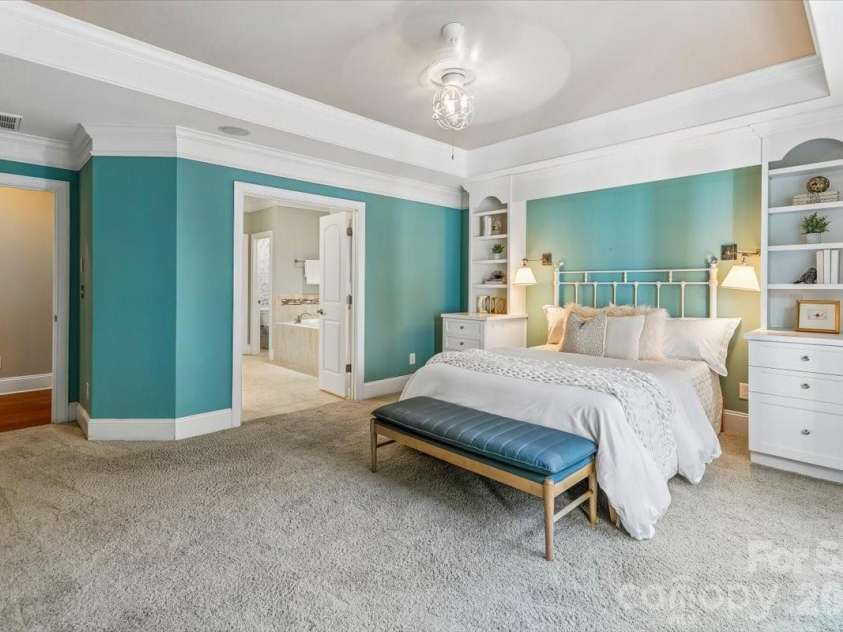 5125 Pansley Drive, Charlotte, NC 28226.  MLS# CAR4401320, YatesRealty ID 38705. Primary bedroom