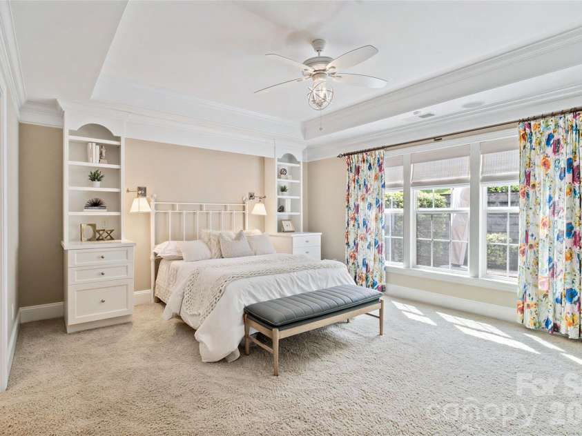 5125 Pansley Drive, Charlotte, NC 28226.  MLS# CAR4401320, YatesRealty ID 38705. Primary bedroom