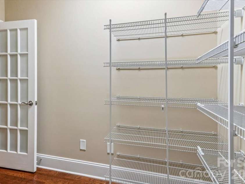 5125 Pansley Drive, Charlotte, NC 28226.  MLS# CAR4401320, YatesRealty ID 38705. Walk in pantry