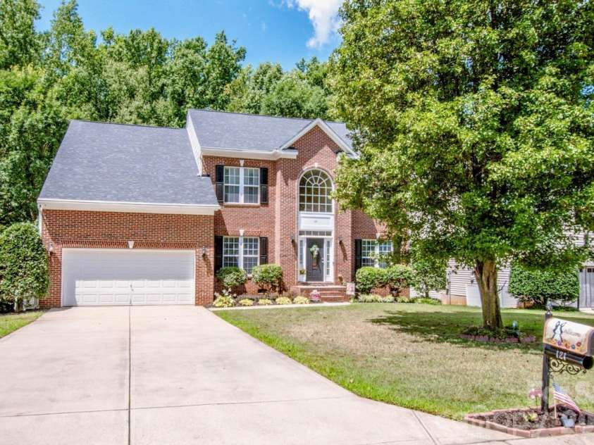 121 Crimson Orchard Drive, Mooresville, NC 28115.  MLS# CAR4401834, YatesRealty ID 38706. Ample front lot