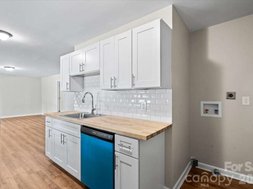 208 Tomberlin Road, Mount Holly, NC 28120.  MLS# CAR4403727, YatesRealty ID 38708. 