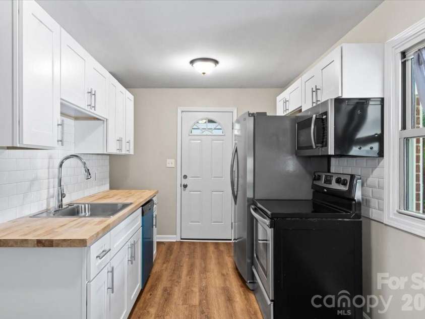208 Tomberlin Road, Mount Holly, NC 28120.  MLS# CAR4403727, YatesRealty ID 38708. 