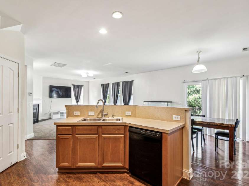 822 Edisto River Drive, Roebuck, SC 29376.  MLS# CAR4228840, YatesRealty ID 3871. 