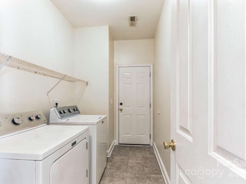 822 Edisto River Drive, Roebuck, SC 29376.  MLS# CAR4228840, YatesRealty ID 3871. 