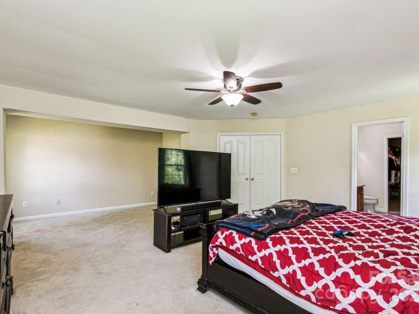 822 Edisto River Drive, Roebuck, SC 29376.  MLS# CAR4228840, YatesRealty ID 3871. 