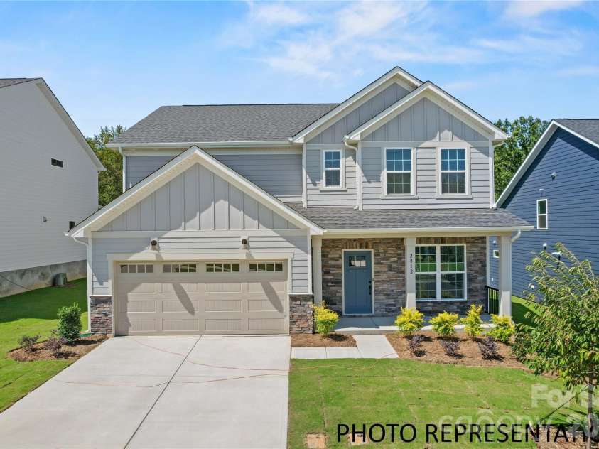 2016 Topaz River Road, Waxhaw, NC 28173.  MLS# CAR4405604, YatesRealty ID 38710. 